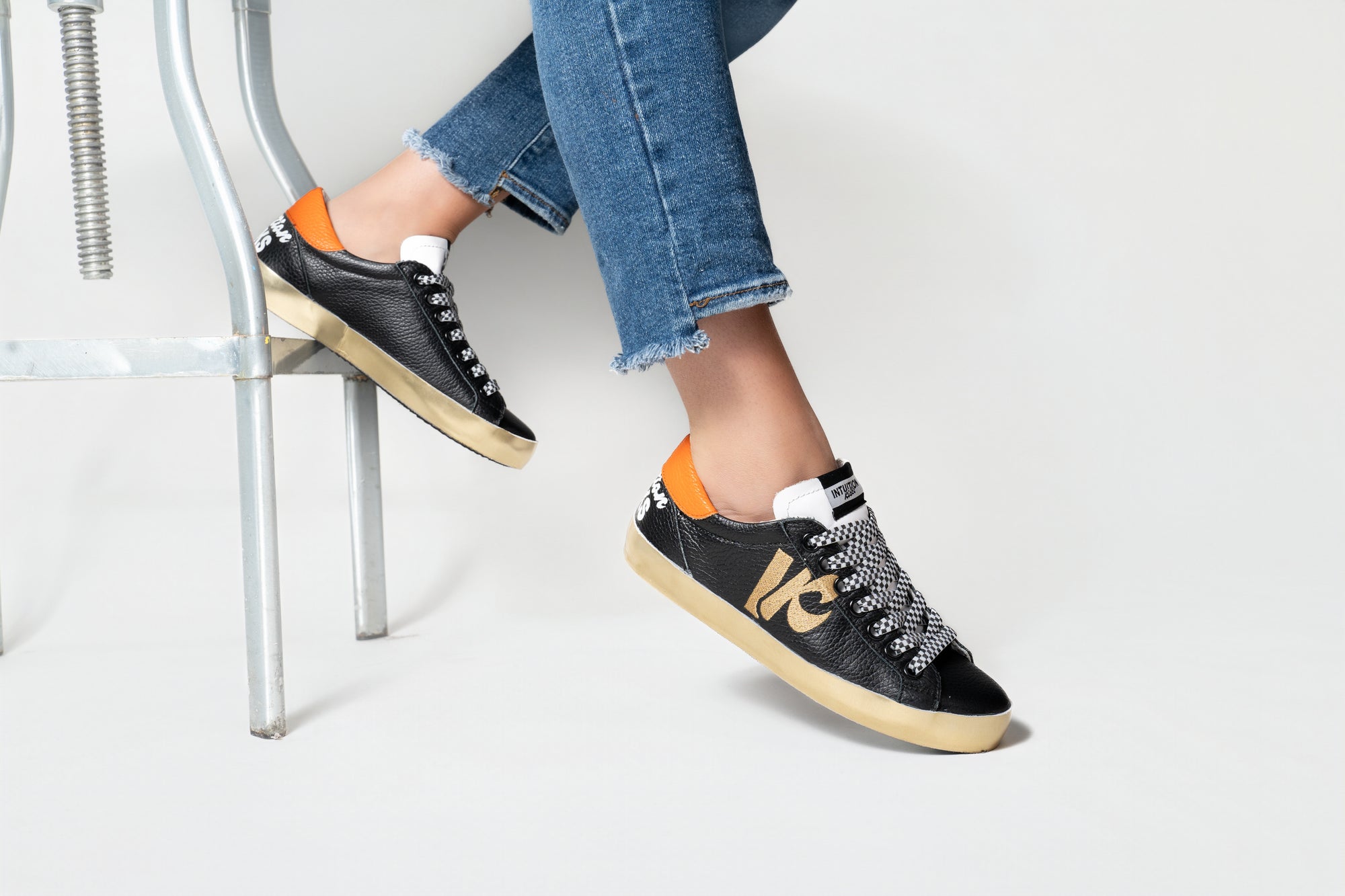 Amore Black Low Top Sneakers